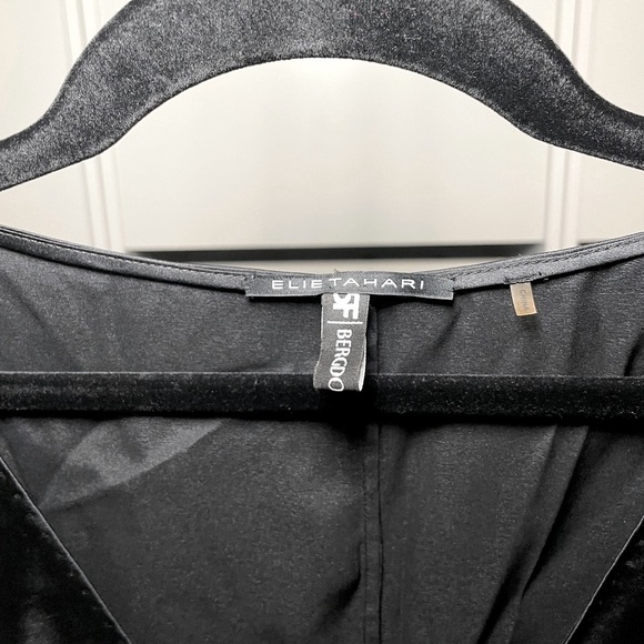 Blouse (Elie Tahari Top) - Picture 3 of 4